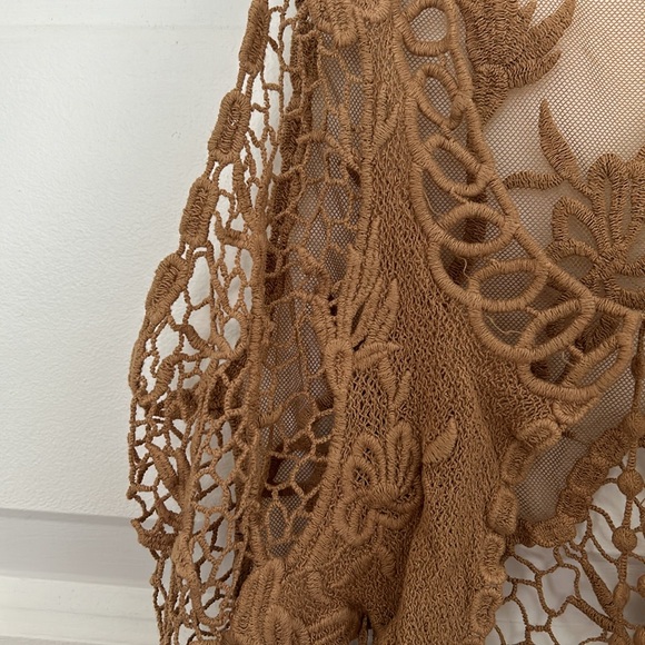 ROOMMATES (Nordstrom) - Boho Lace Vest Tan Size small crochet - Picture 4 of 7